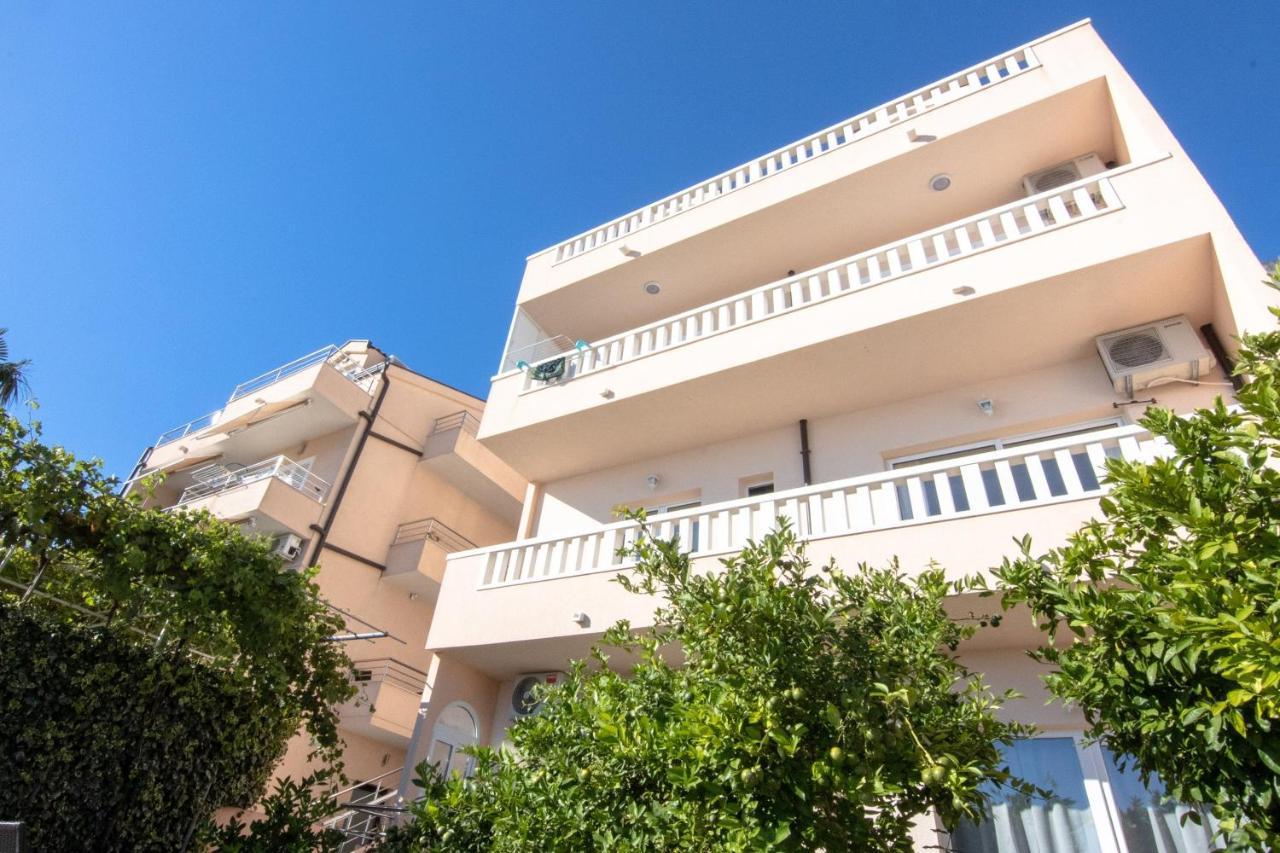 Apartment Dany - Free Beach Parking マカルスカ エクステリア 写真